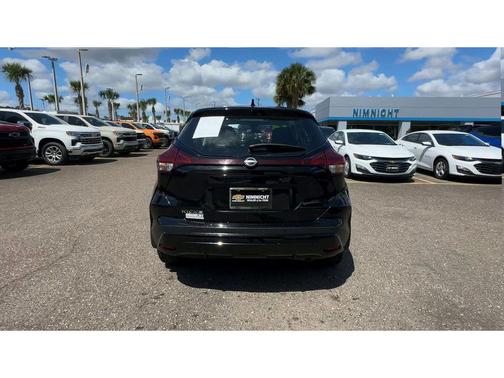 Super Black 2023 Nissan Kicks S