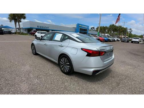 Brilliant Silver Metallic 2024 Nissan Altima 2.5 SV