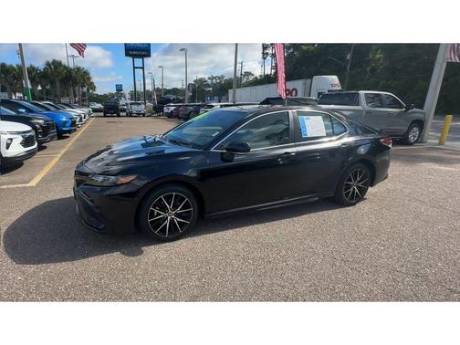 Midnight Black Metallic 2024 Toyota Camry SE