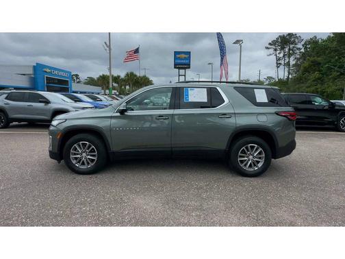 Silver Sage Metallic 2023 Chevrolet Traverse LT Cloth