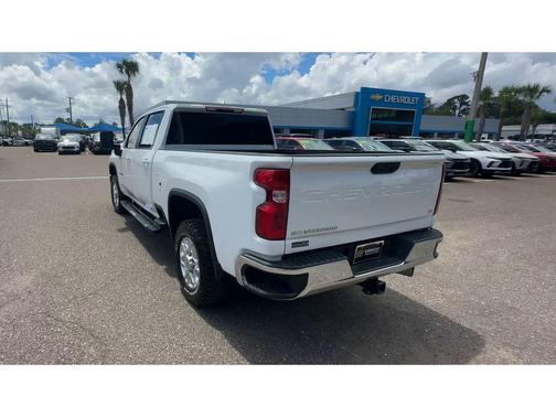 Summit White 2025 Chevrolet Silverado 2500 LT