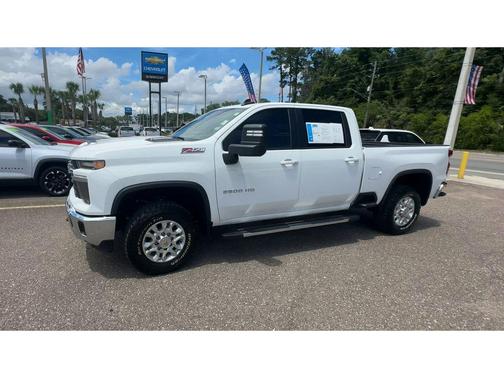 Summit White 2025 Chevrolet Silverado 2500 LT