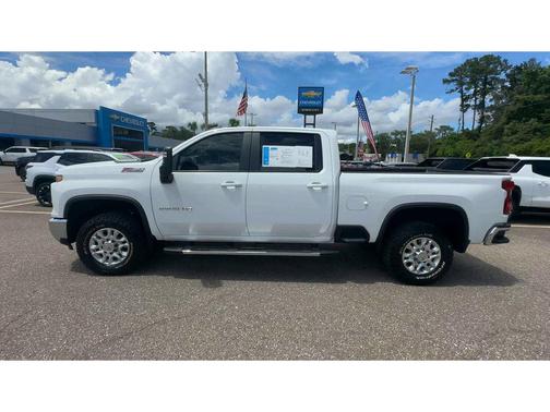 Summit White 2025 Chevrolet Silverado 2500 LT