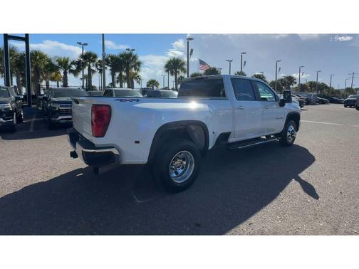 2025 Chevrolet Silverado 3500 LT