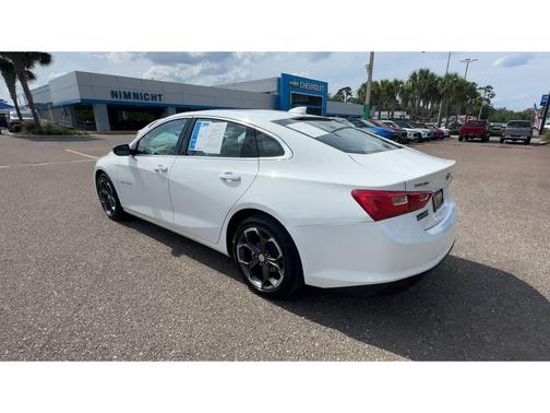 Summit White 2023 Chevrolet Malibu FWD 1LT