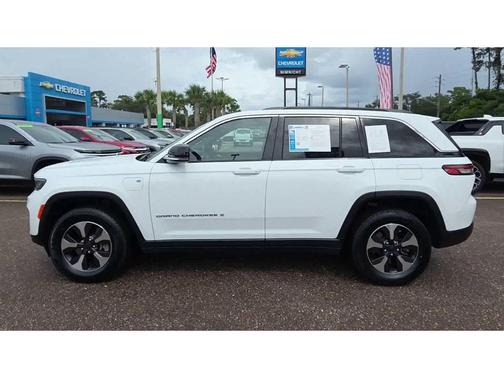 Bright White Clearcoat 2024 Jeep Wagoneer Series II 4x4
