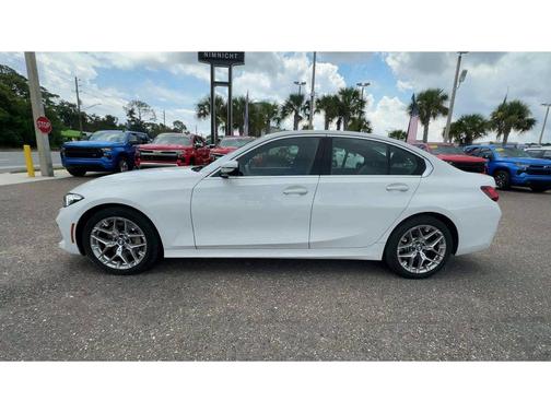 2025 BMW 330 i