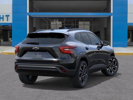 Mosaic Black Metallic 2026 Chevrolet Trax FWD 2RS
