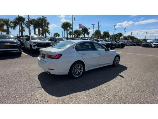 2025 BMW 330 330i Sedan