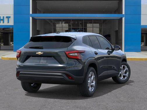 2025 Chevrolet Trax LS