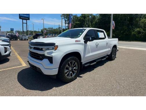 Summit White 2025 Chevrolet Silverado 1500 RST