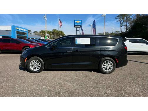 2020 Chrysler Pacifica Touring