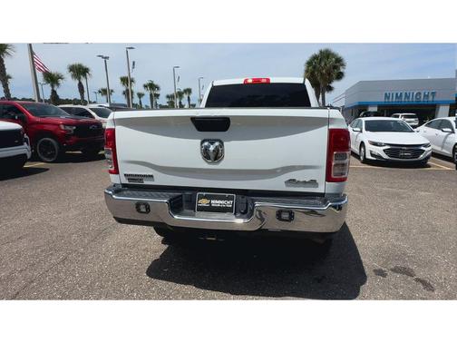 Bright White Clearcoat 2024 RAM 2500 Big Horn Crew Cab 4x4 6'4' Box