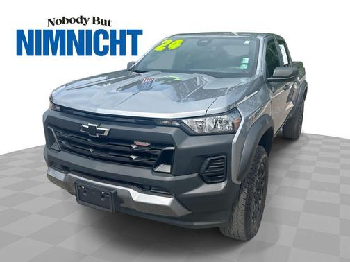 Sterling Gray Metallic 2024 Chevrolet Colorado Trail Boss
