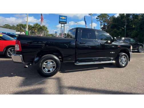 2021 RAM 2500 Big Horn Crew Cab 4x4 6'4' Box