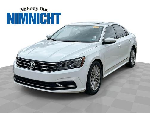 Pure White 2016 Volkswagen Passat 1.8T SE
