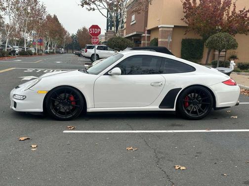 Carrara White 2009 Porsche 911 Carrera 4S