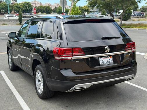 Deep Black Pearl 2019 Volkswagen Atlas 3.6L SE w/Technology