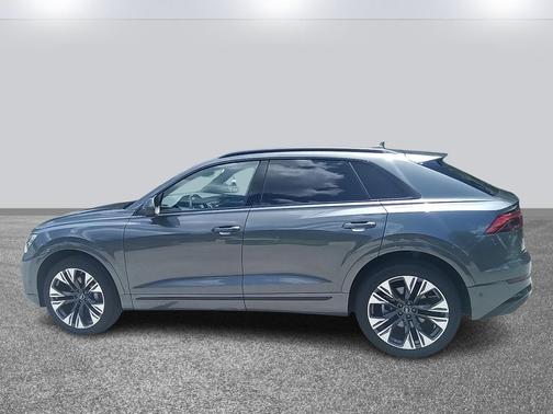 2025 Audi Q8 55 Premium Plus