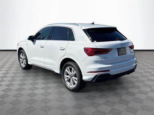 2024 Audi Q3 Premium 45 TFSI S line quattro Tiptronic