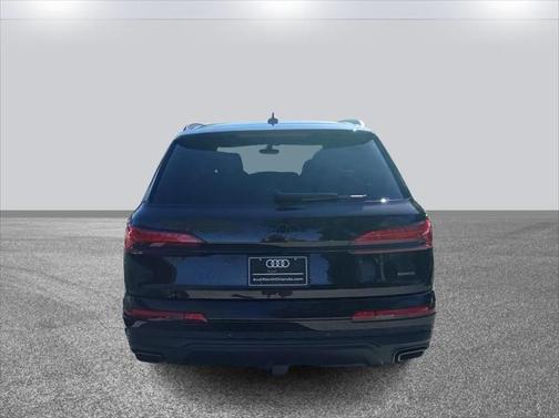 2025 Audi Q7 55 Premium Plus