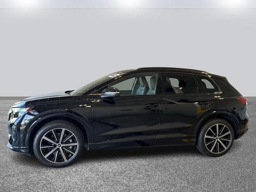 2022 Audi e-tron Premium Plus