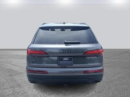 2025 Audi Q7 55 Premium Plus