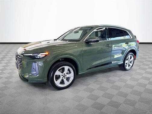 District Green Metallic 2026 Audi Q5 Premium Plus TFSI quattro S tronic