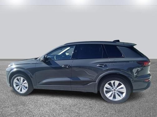 2025 Audi Q6 e-tron Premium Plus