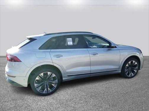 2025 Audi Q8 55 Premium Plus