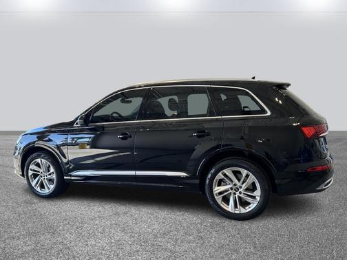 2023 Audi Q7 55 Premium Plus