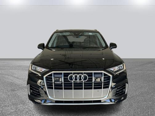 2023 Audi Q7 55 Premium Plus