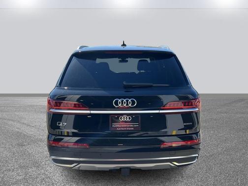 2023 Audi Q7 55 Premium Plus