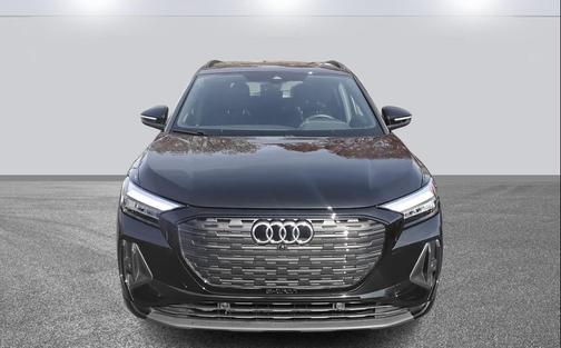 2025 Audi Q4 e-tron Premium 55 quattro