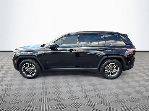 Diamond Black Crystal Pearlcoat 2022 Jeep Grand Cherokee 4xe Trailhawk