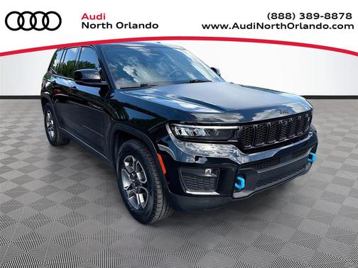 Diamond Black Crystal Pearlcoat 2022 Jeep Grand Cherokee 4xe Trailhawk