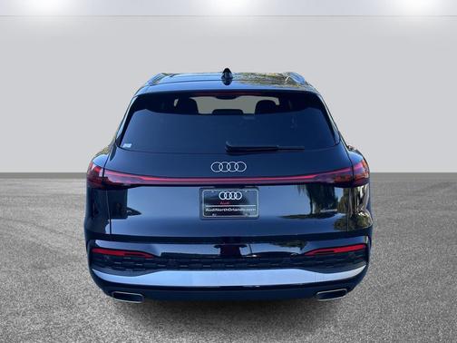 2025 Audi Q5 Premium TFSI quattro S tronic