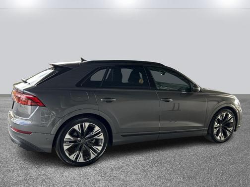 2025 Audi Q8 55 Premium Plus