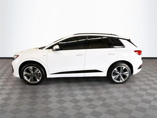 Glacier White Metallic 2023 Audi Q4 e-tron Premium Plus 50 quattro