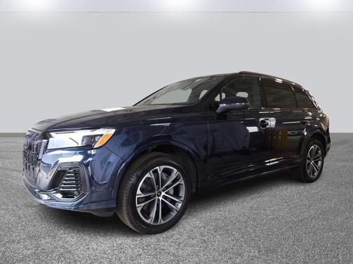 2025 Audi Q7 45 Premium Plus