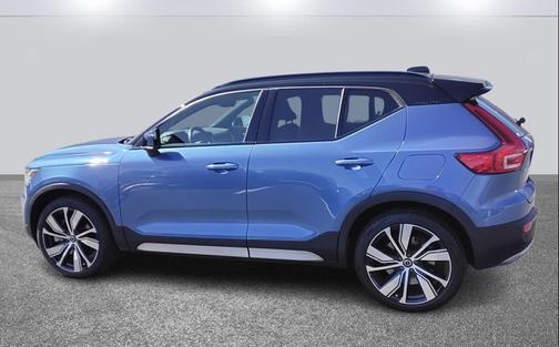 2021 Volvo XC40 Recharge Pure Electric P8