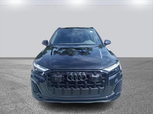 2025 Audi Q7 45 Premium Plus