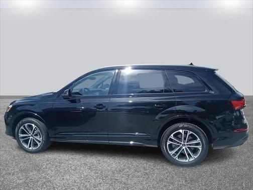 2025 Audi Q7 45 Premium Plus