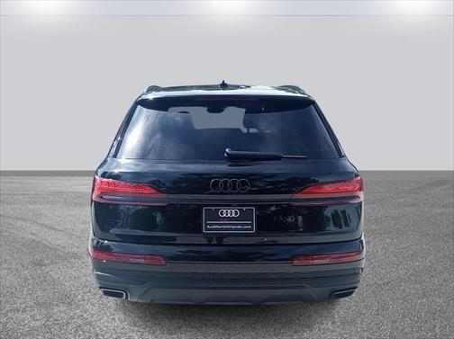 2025 Audi Q7 45 Premium Plus
