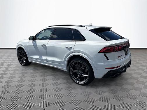 Glacier White Metallic 2026 Audi RS Q8 4.0T
