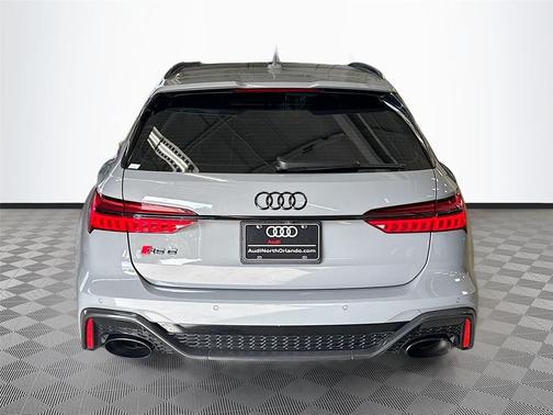 Nardo Gray 2024 Audi RS 6 Avant 4.0T