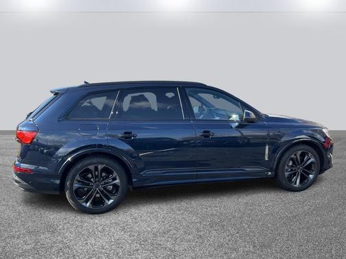 2026 Audi Q7 55 Premium Plus