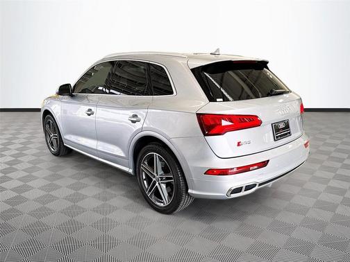 Florett Silver Metallic 2018 Audi SQ5 3.0T Prestige