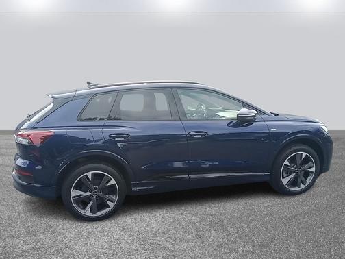2024 Audi Q4 e-tron Premium Plus 50 quattro
