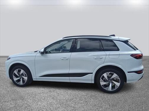 2025 Audi Q6 e-tron Premium Plus quattro